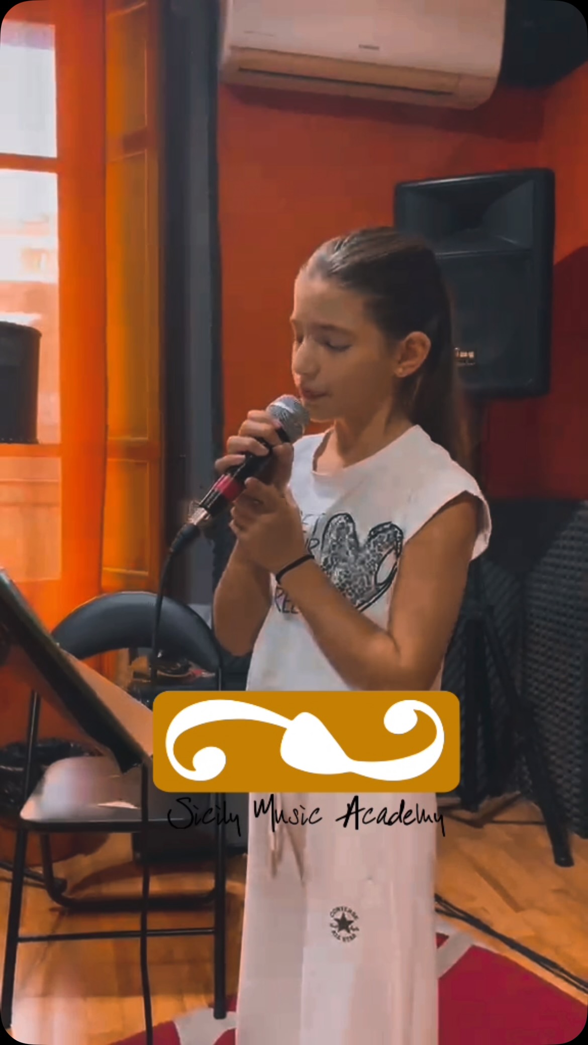 La voce è lo strumento, l’anima è la musica .